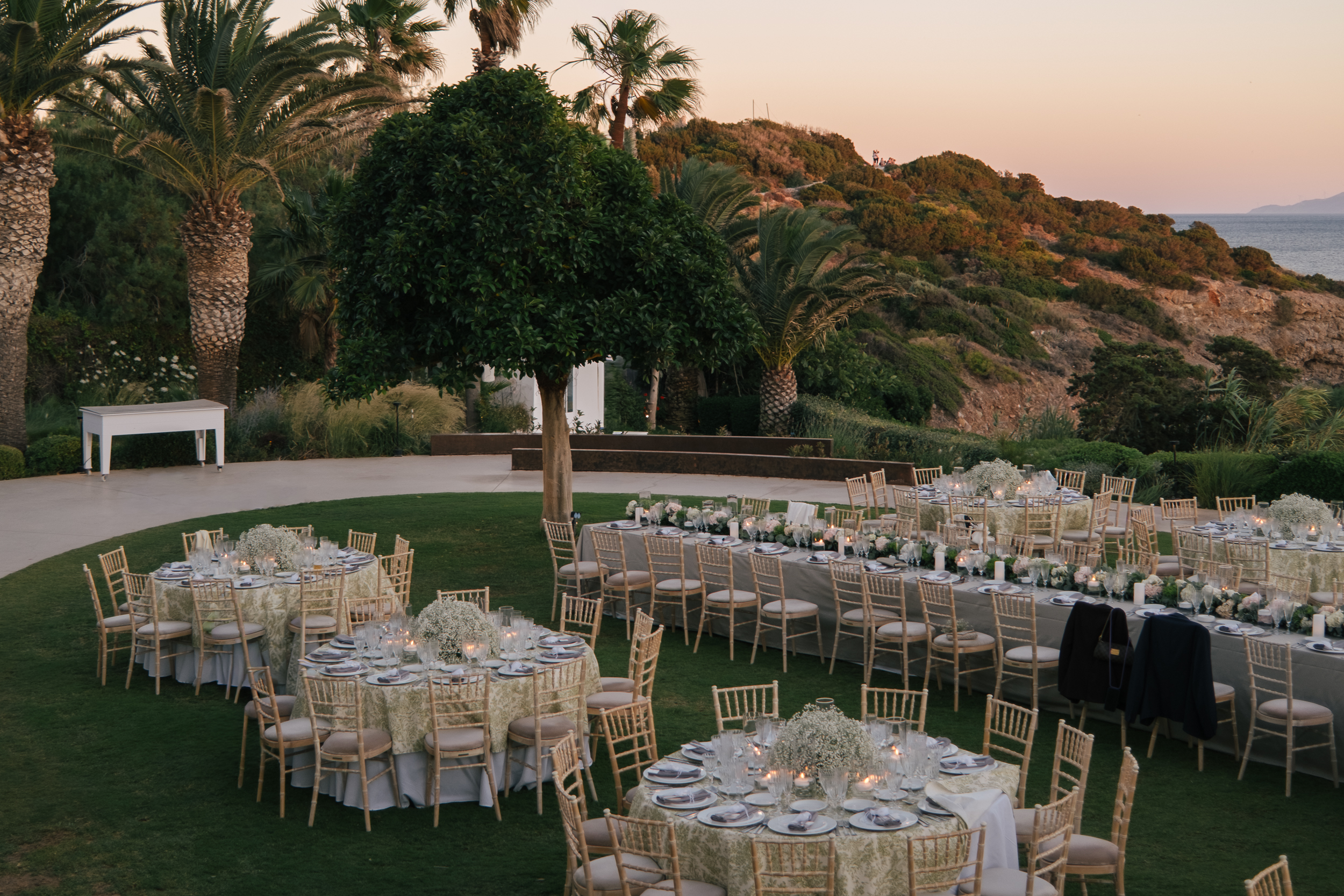 Ktima 48, Athens wedding venue decor. 